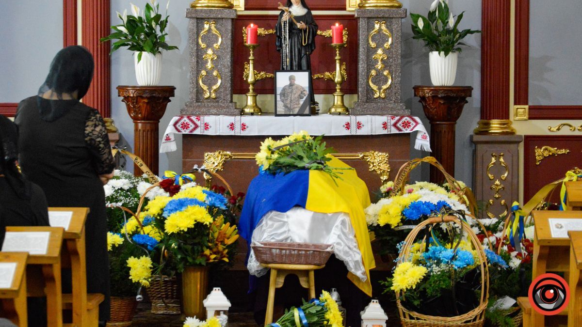 Коломия провела в останню дорогу Героя Володимира Жданова 1