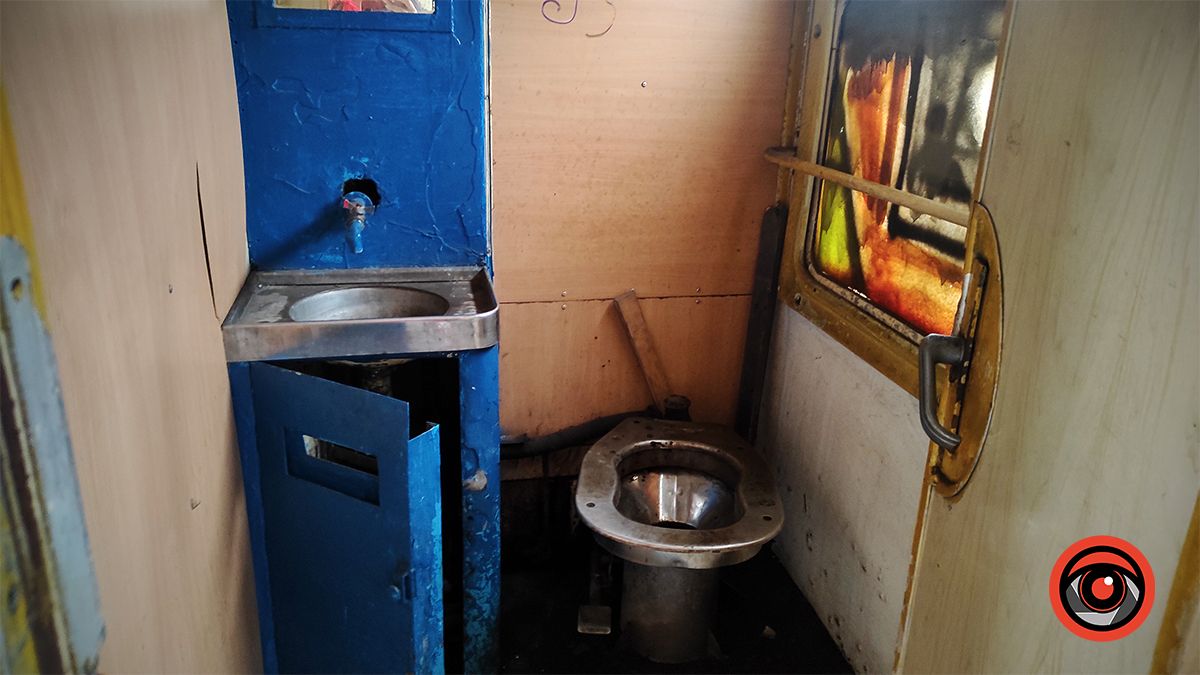 Як нині виглядає потяг на Карпати з Коломиї 4