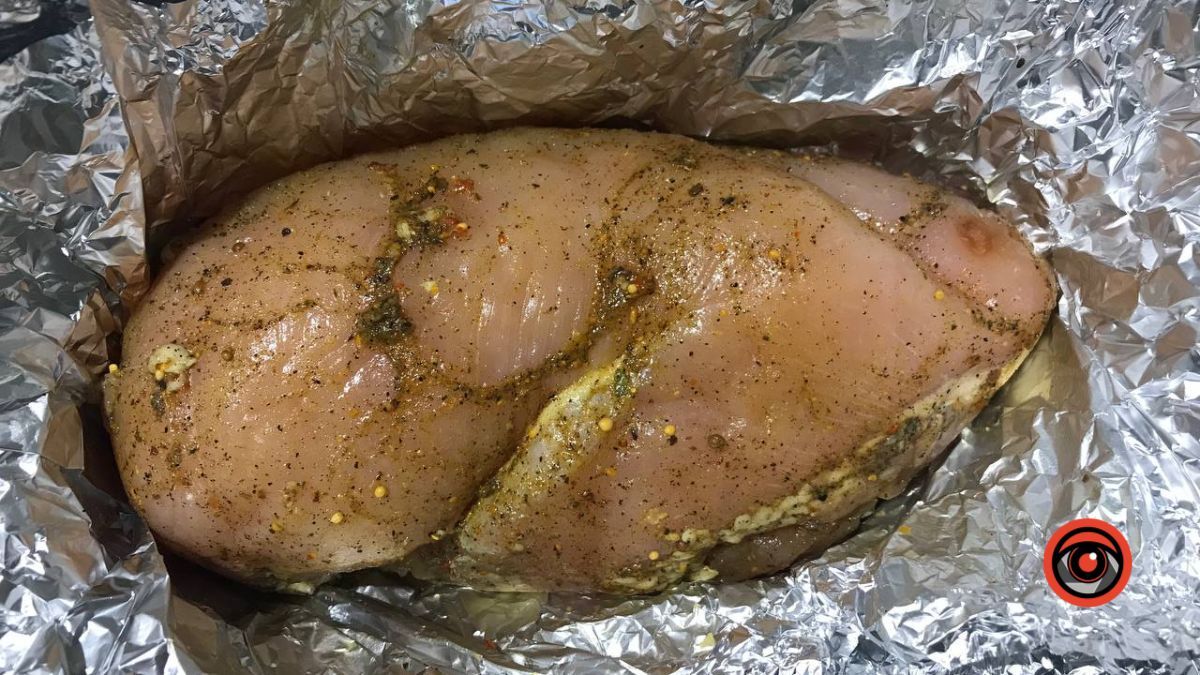 Не гірше шашлика: рецепт апетитного курячого філе, запеченого в духовці 1