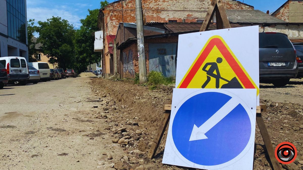 На вулиці Нагірного ремонтують тротуар за понад 1 млн грн 4