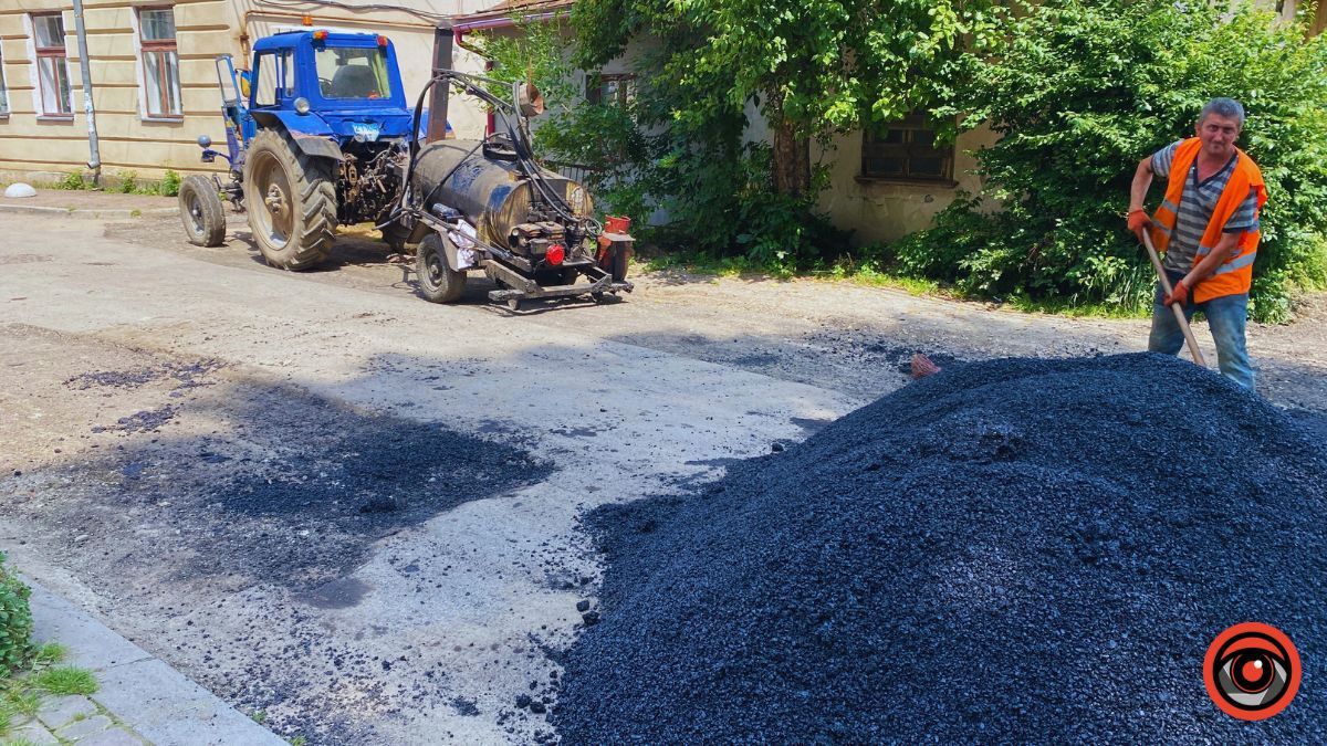У Коломиї ремонтують вулицю Романа Іваничука 3