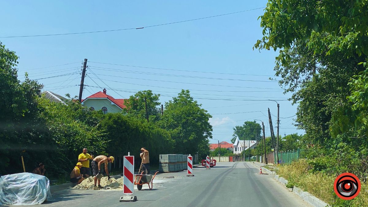 На вулиці Старицького триває ремонт дороги та тротуарів за понад 9 млн грн 7