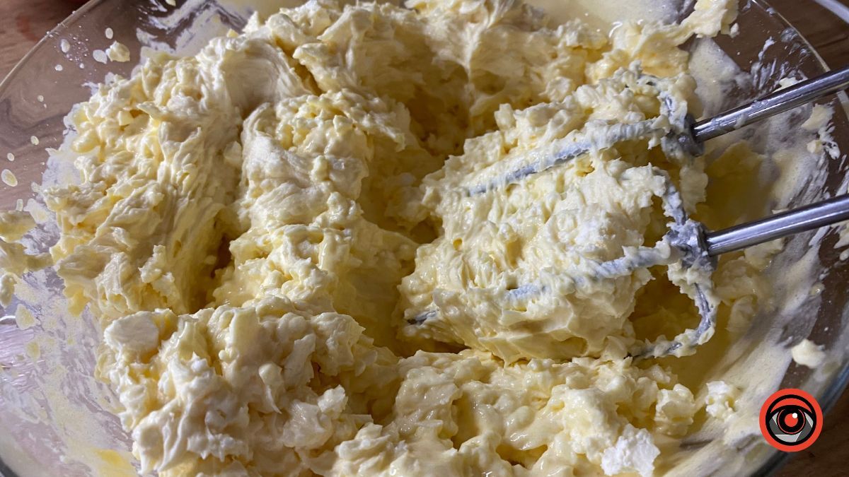 Смачний літній десерт: тірамісу з полуницею 4