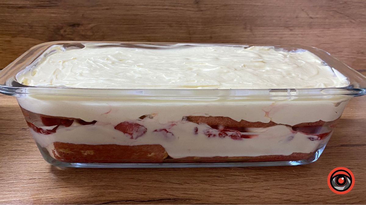 Смачний літній десерт: тірамісу з полуницею 16