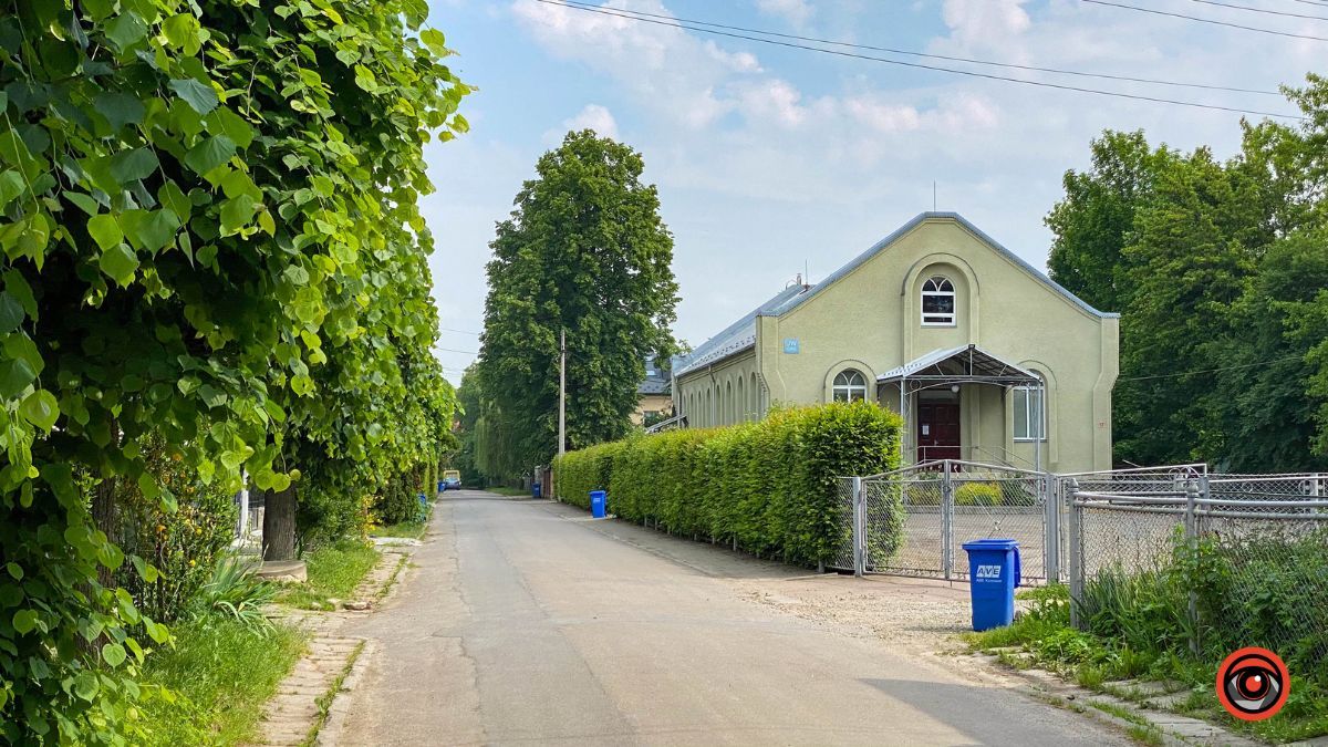 Зелена, спокійна та затишна: історія вулиці Остапа Терлецького 10