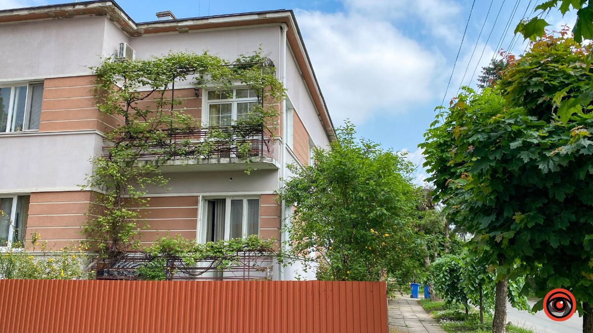 Зелена, спокійна та затишна: історія вулиці Остапа Терлецького 4