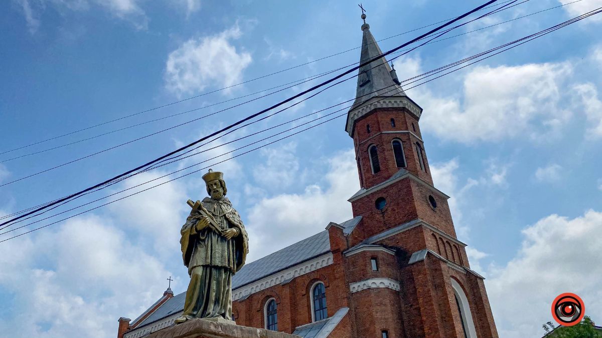 Зелена, спокійна та затишна: історія вулиці Остапа Терлецького 1