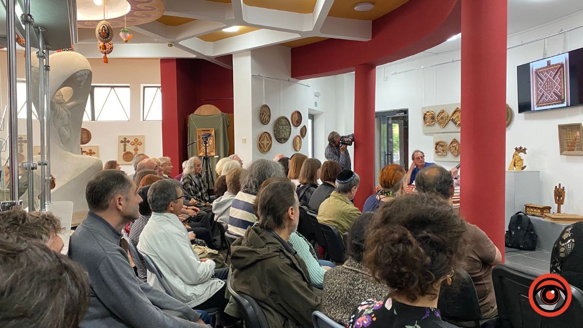 Про що ви слухаєте вночі? Юрій Андрухович презентував у Коломиї свій новий роман 2