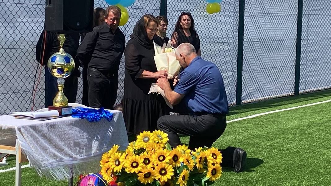 На Городенківщині батьки загиблого Героя спорудили новий спортивний майданчик 2