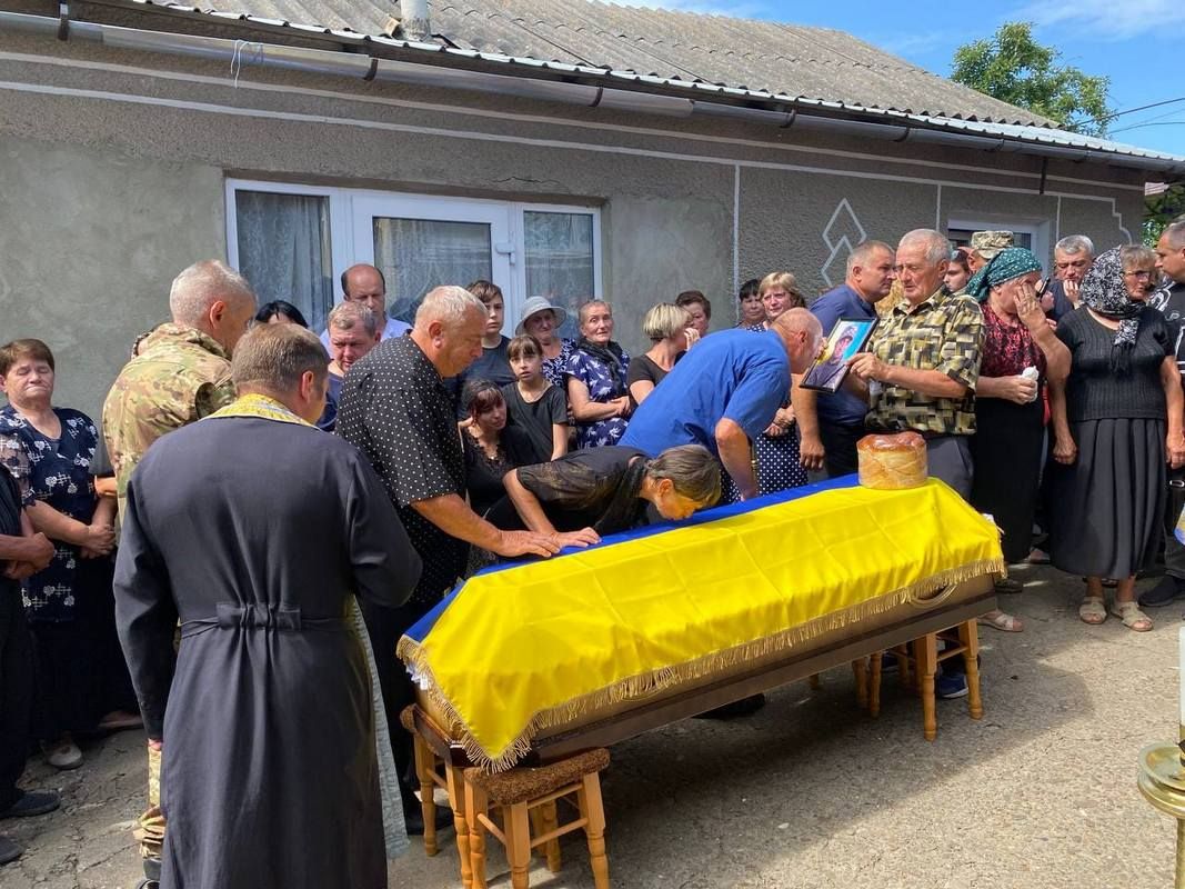 У Городенці попрощалися з Героєм Віталієм Сливкою 1