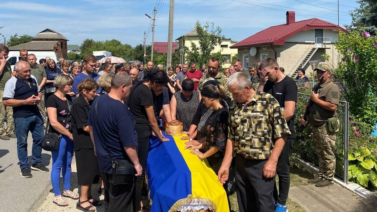 У Городенці попрощалися з Героєм Віталієм Сливкою