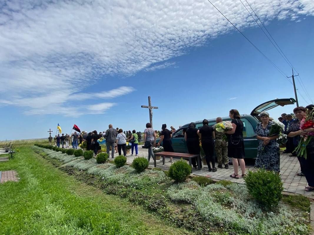 У Городенці попрощалися з Героєм Віталієм Сливкою 6