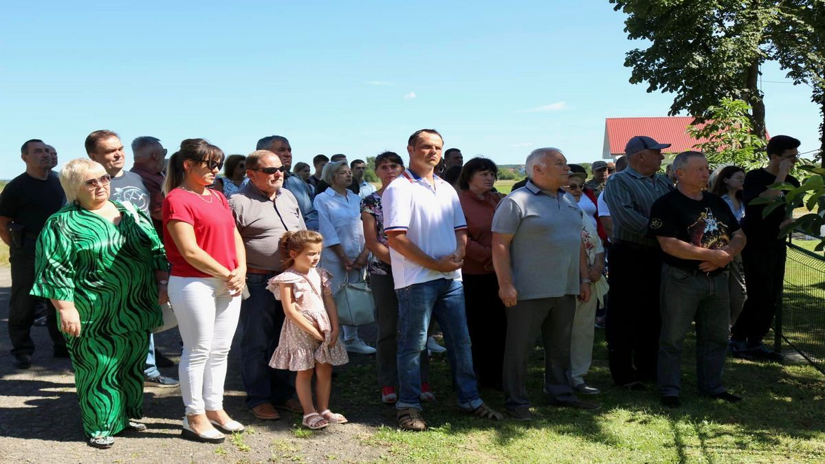 У Коломиї на аеродромі відкрили меморіальну дошку загиблим пілотам 2