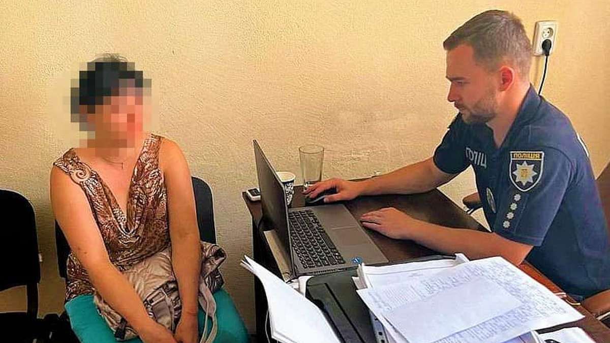 На Надвірнянщині жінка викрала в багатодітньої матері дітей