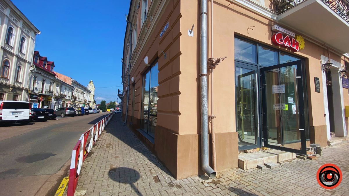 Чи законно встановлювати пластикові вікна в історичних будівлях Коломиї 1