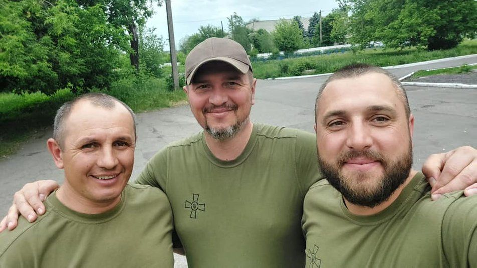 "Рятувати Героїв - це неймовірна честь", — військовий лікар з Коломиї Олег Токарчук 4