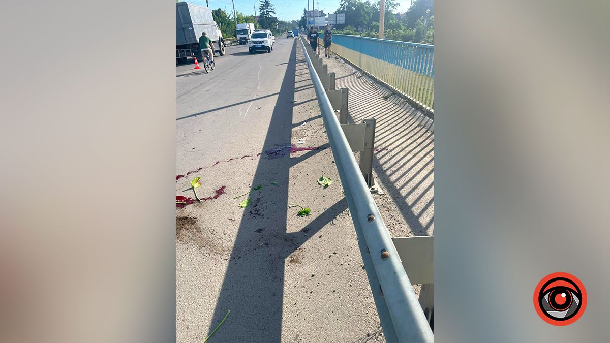 На Вербізькому мосту мотоциклістка збила пішохідку 1