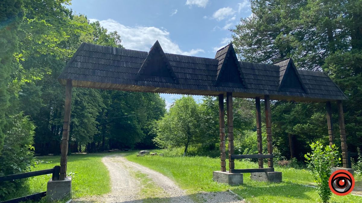 Відпочинок поруч Коломиї | Тисовий заповідник у Княждворі 19