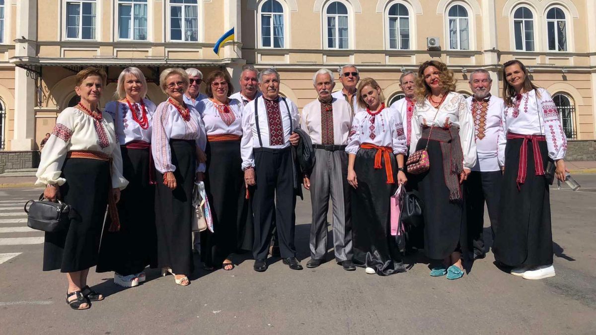 "Все приходить і відходить, пам'ятайте лиш одне, що музика вічна" | Історія життя талановитого музиканта Володимира Кенюка 11