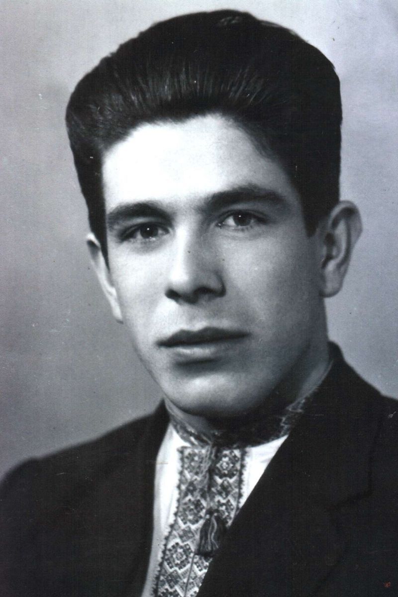 "Все приходить і відходить, пам'ятайте лиш одне, що музика вічна" | Історія життя талановитого музиканта Володимира Кенюка 1