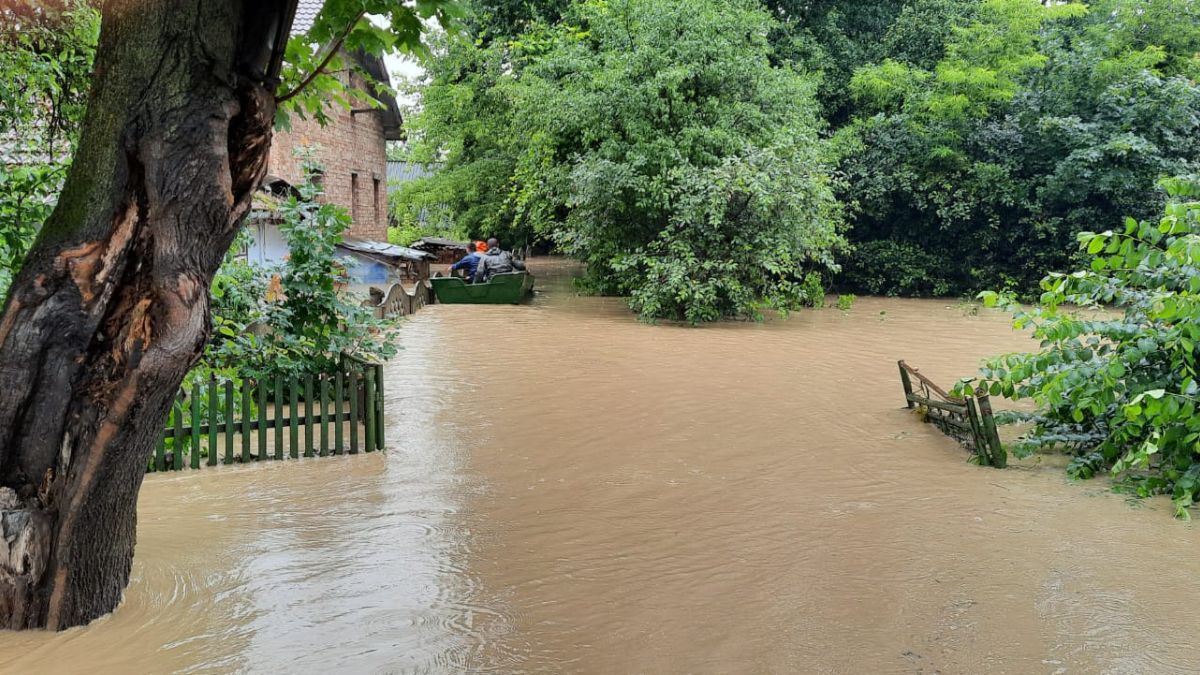 Що наробила негода у Коломиї та районах Прикарпаття 7 липня: підсумки дня 6