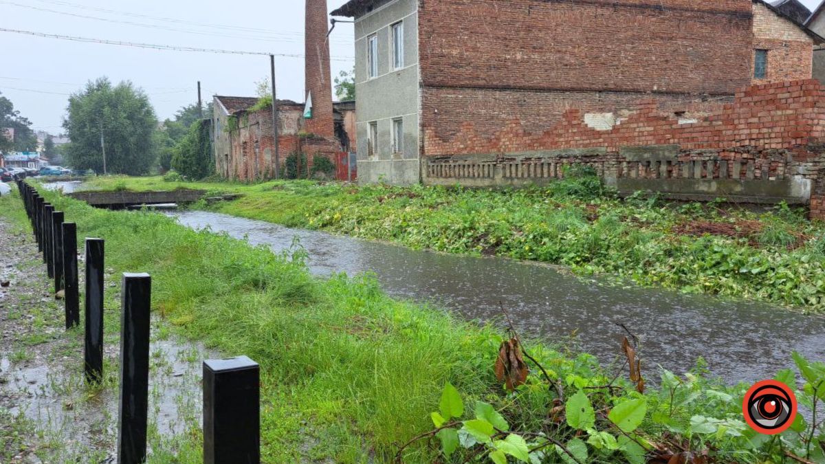 Яка ситуація на вулицях Коломиї, які 7 липня потерпали від негоди? 6