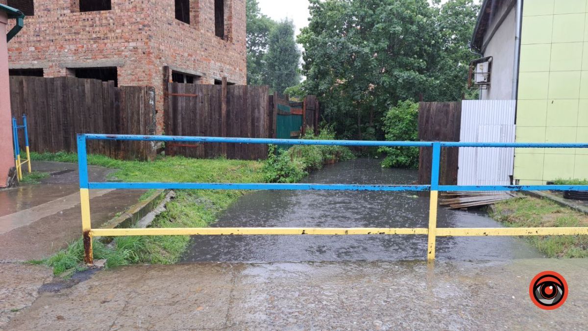 Яка ситуація на вулицях Коломиї, які 7 липня потерпали від негоди? 5