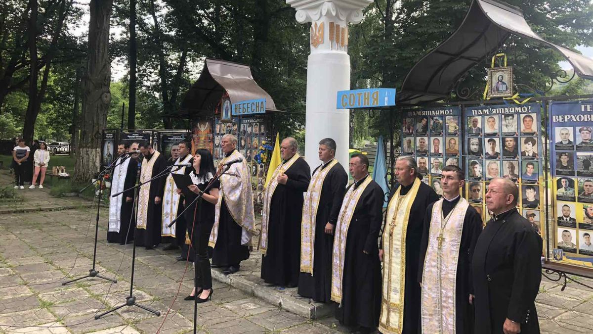 Верховинська громада зустріла полеглого Героя Юрія Дутчака 1