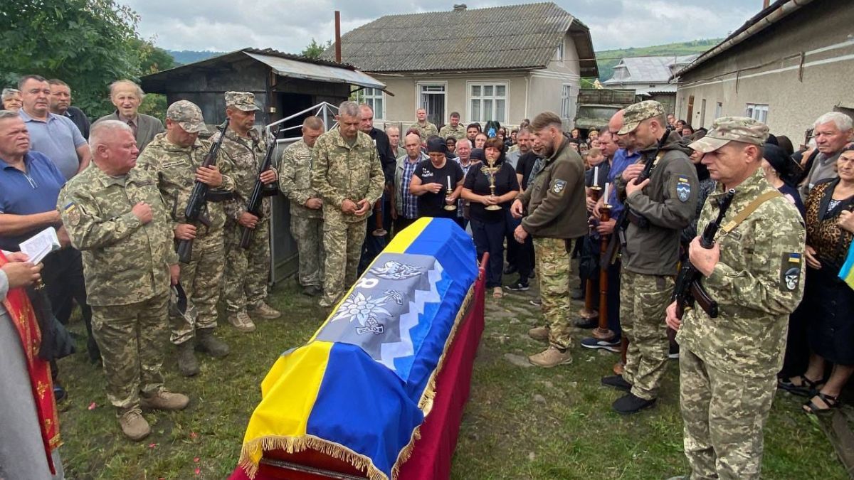 На Городенківщині попрощалися з Героєм Іваном Москаликом 5