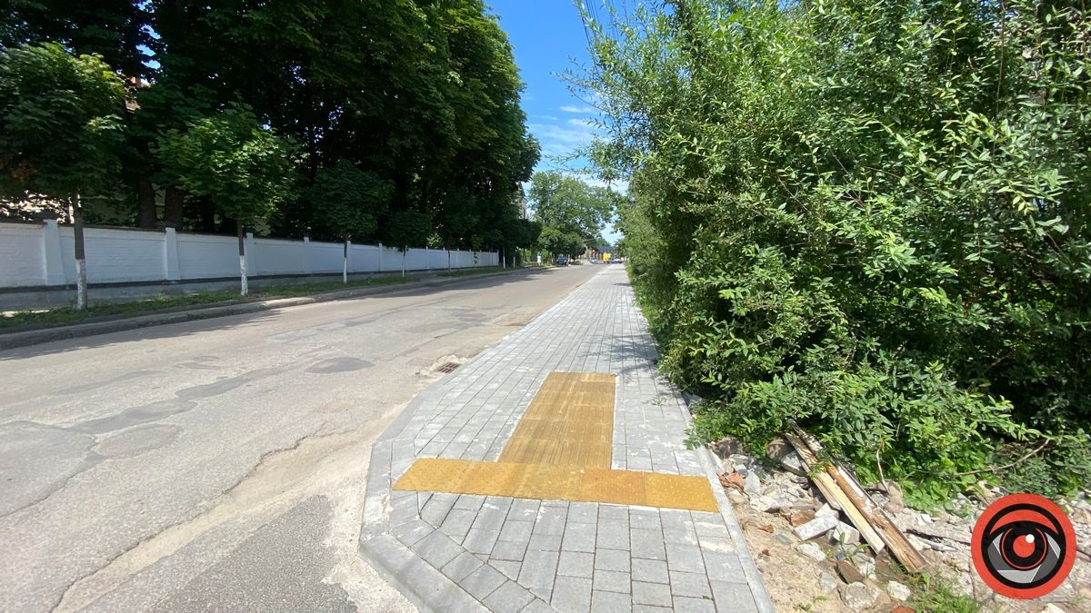 Нові тротуари на вул. Франка облаштували для людей з особливими потребами