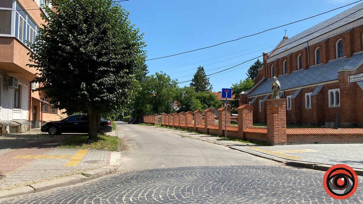 Нові тротуари на вул. Франка облаштували для людей з особливими потребами 3