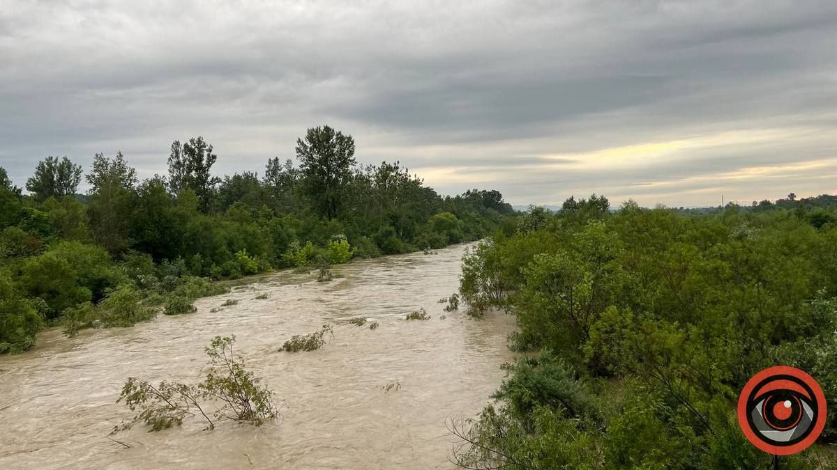 Який рівень води біля Стрітенського моста у Воскресинцях 8