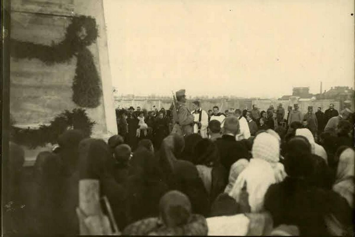 Коломия, кладовище. Ріг сучасних вул. Мазепи - вул. Бандери