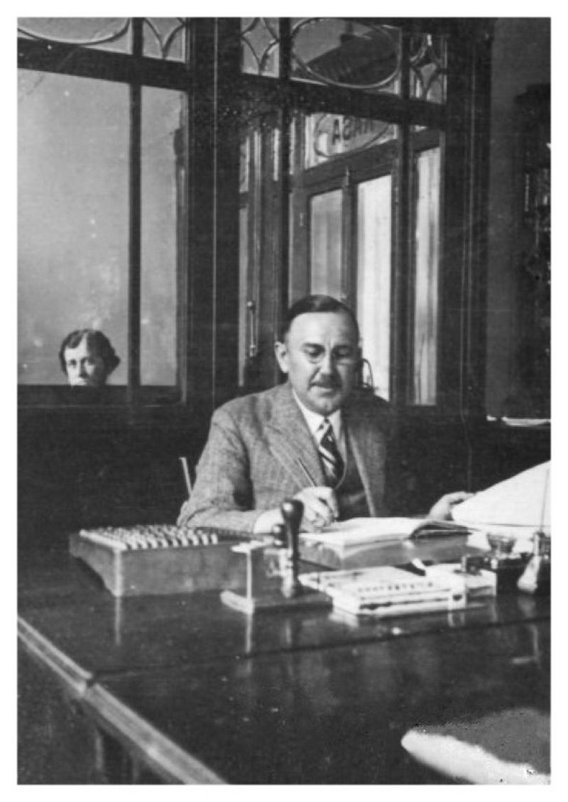 Коломия. Працівник банку. Міжвоєнний період.