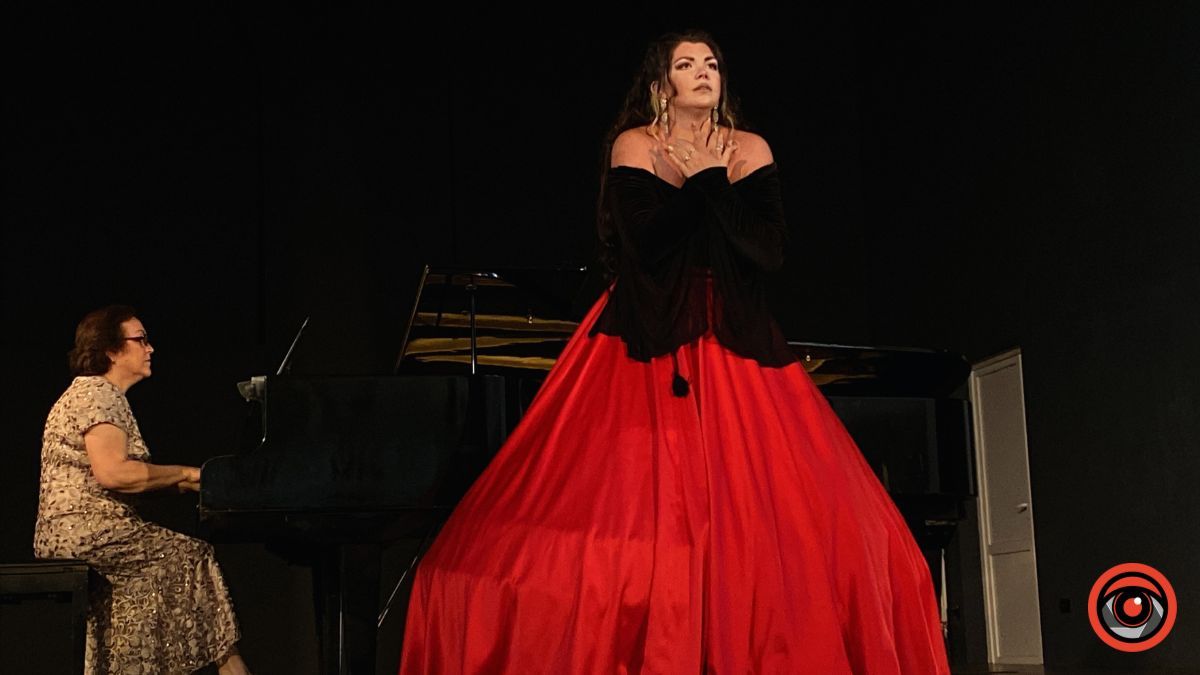 "O sole mio": у Коломийській філармонії звучали оперні голоси 6