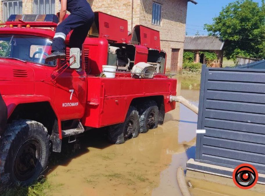 Як коломийські рятувальники продовжують долати наслідки негоди 4