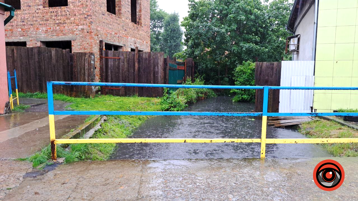 У Коломиї річка Млинівка вийшла з берегів | ВІДЕО 4