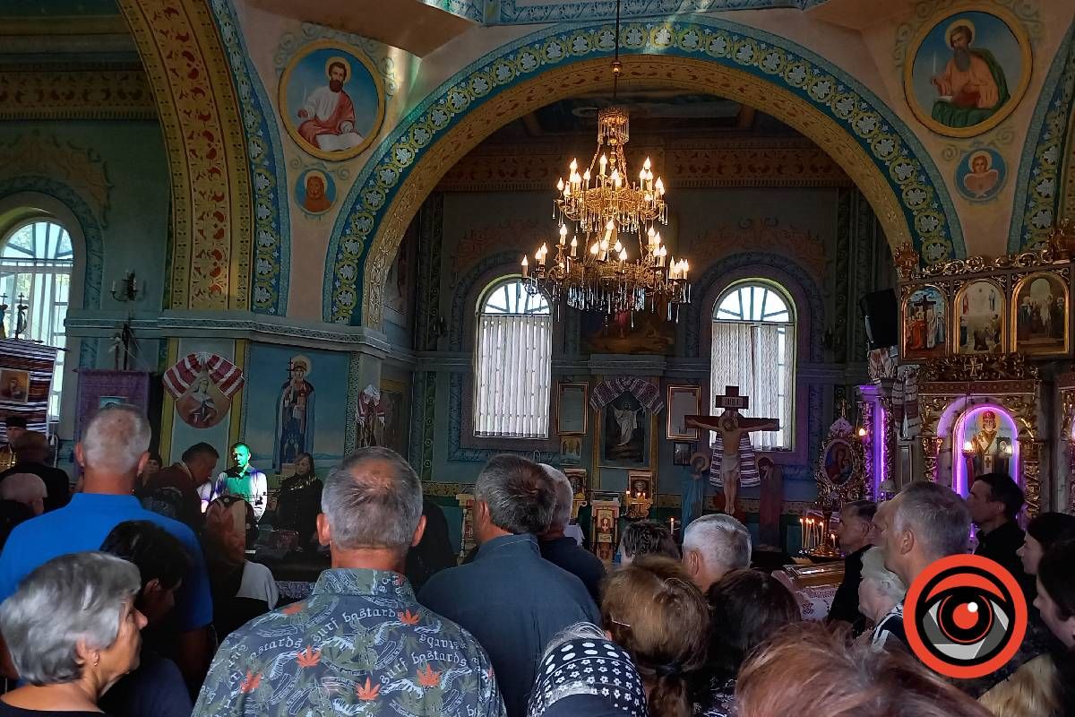 Село Воскресінці попрощалося із загиблим воїном Ростиславом Зяєю 4