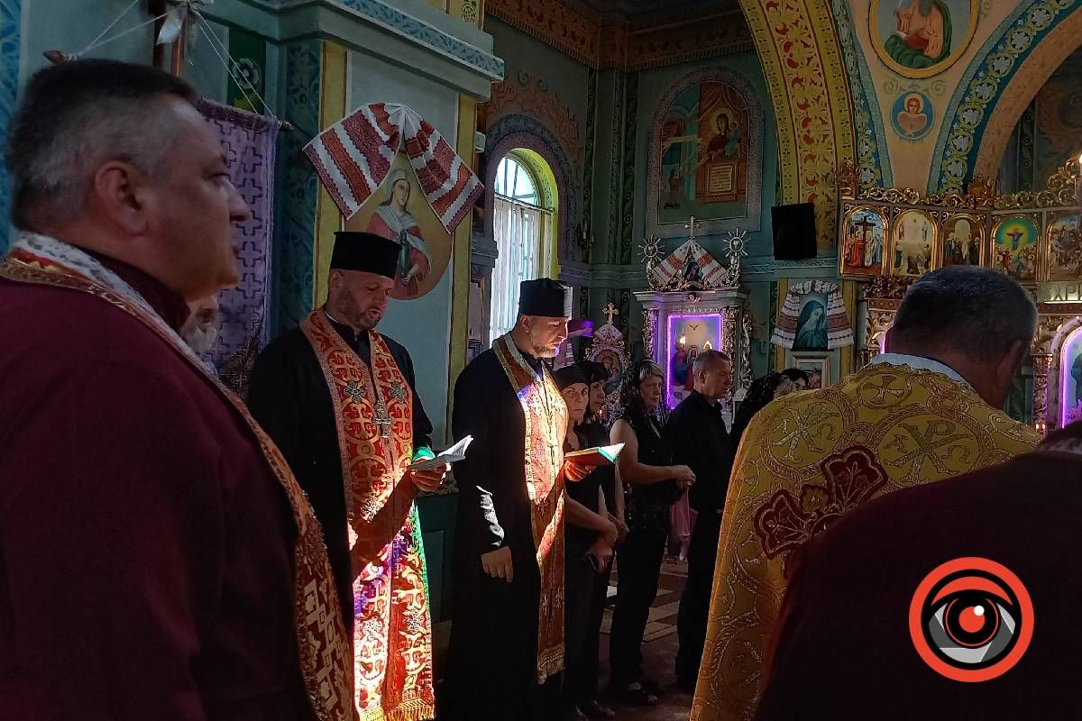 Село Воскресінці попрощалося із загиблим воїном Ростиславом Зяєю 9