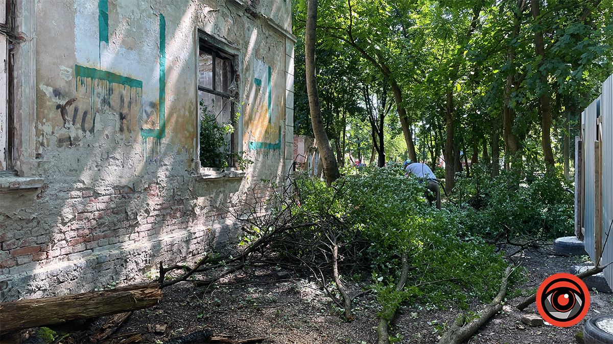 Як після реконструкції виглядатимуть будиночок садівника та оранжерея парку Коломиї 5