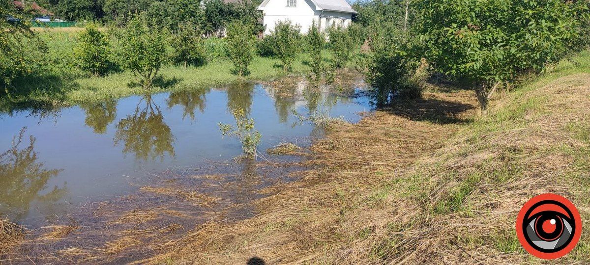 У Нижньому Вербіжі рятувальники продовжують ліквідовувати наслідки негоди 1