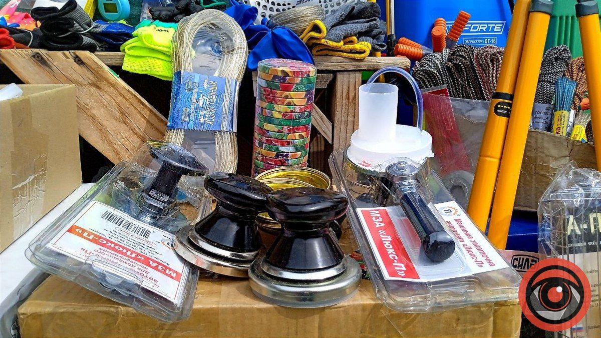 Де та за скільки купити банки та машинки для консервації у Коломиї? 1