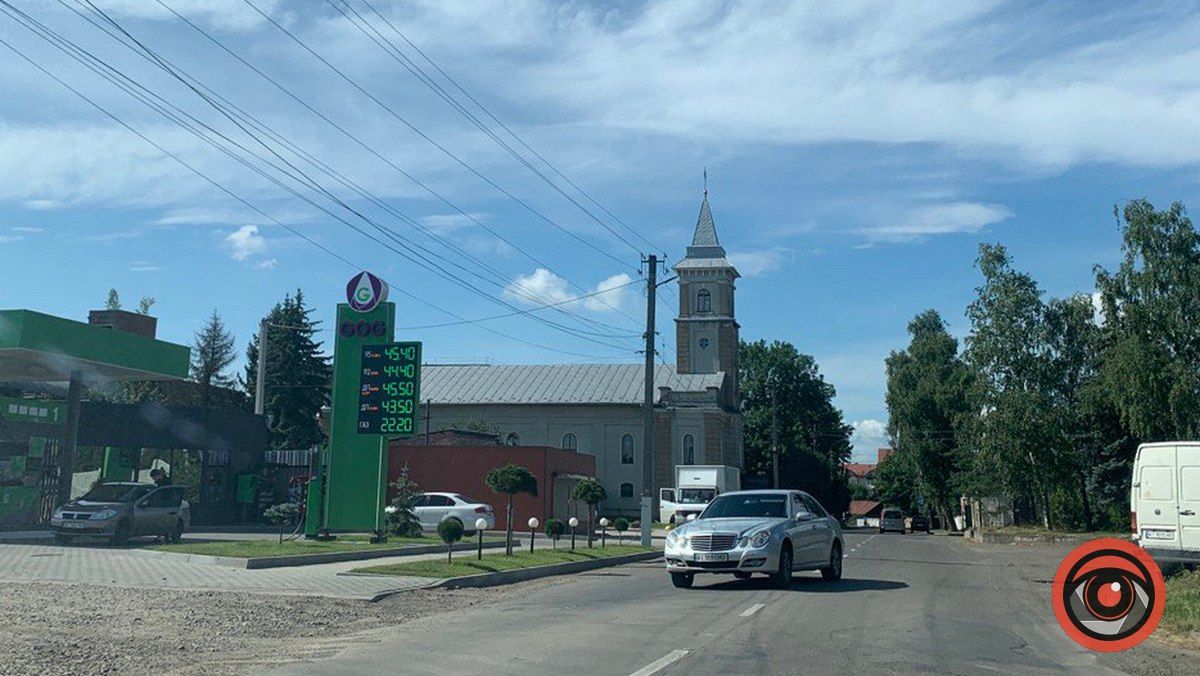 На АЗС Коломиї підскочили ціни на пальне 1