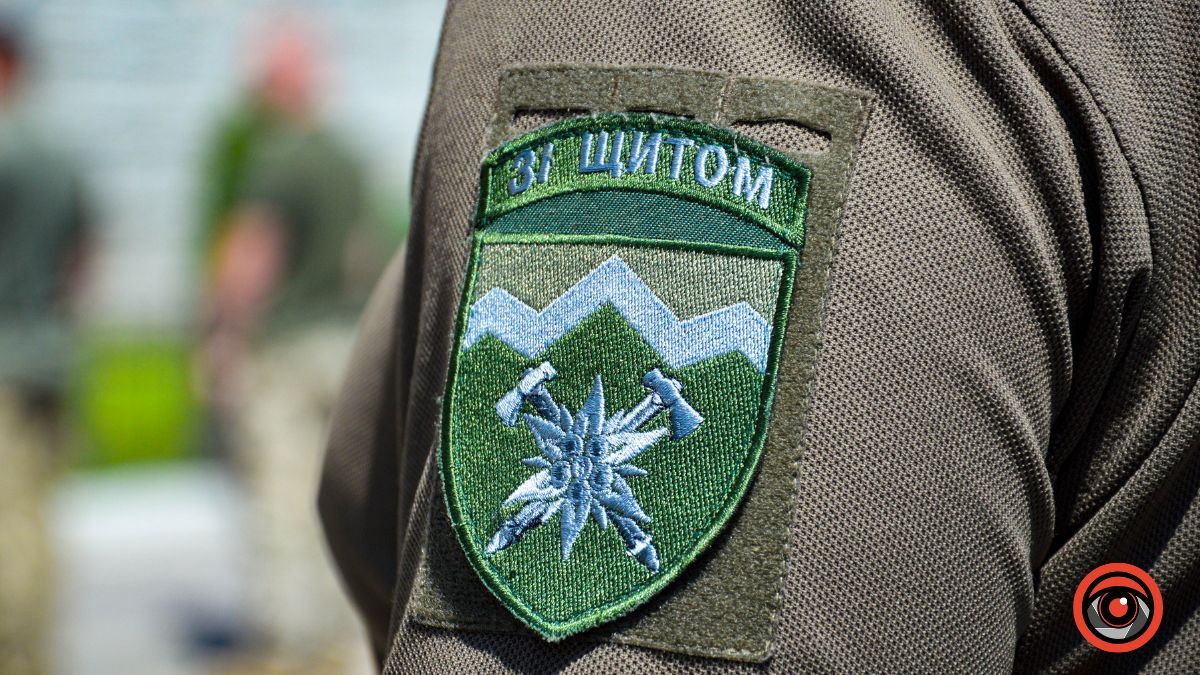 Коломия попрощалася з Героєм Дмитром Кіземою 12