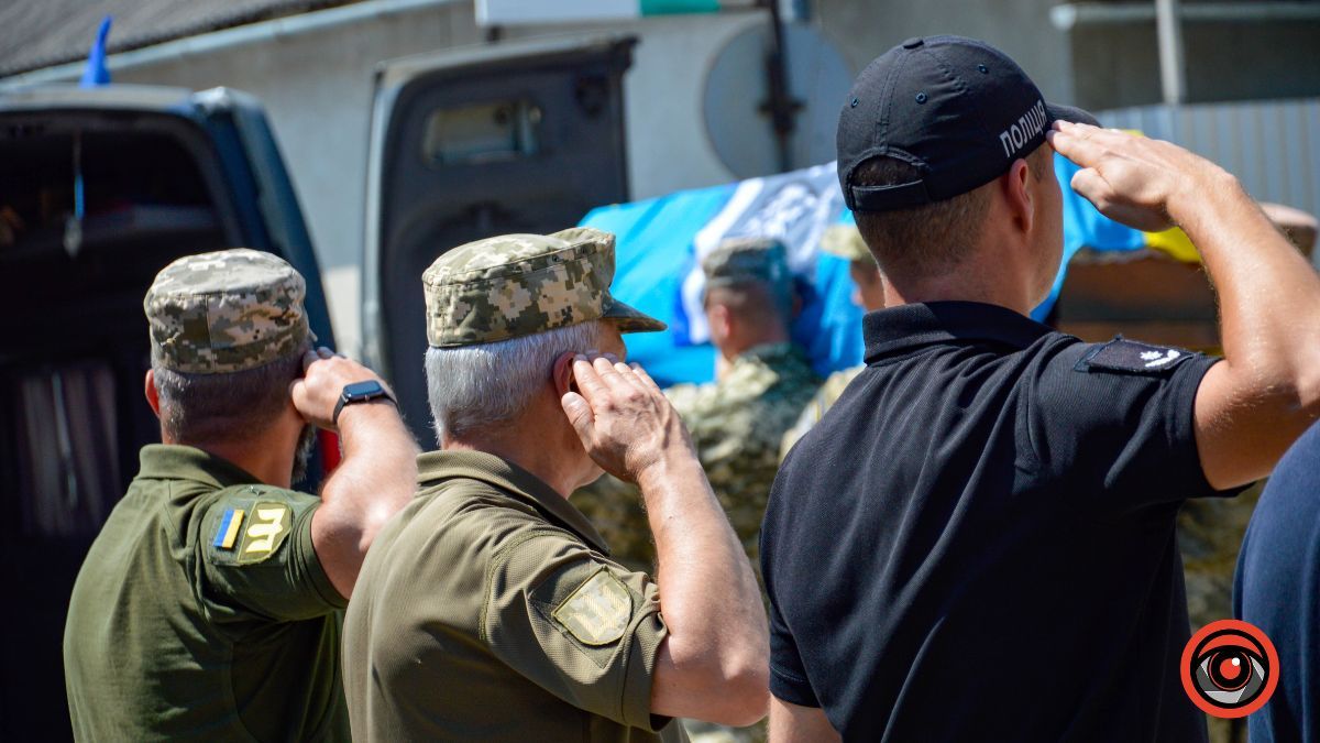 Коломия попрощалася з Героєм Дмитром Кіземою 21