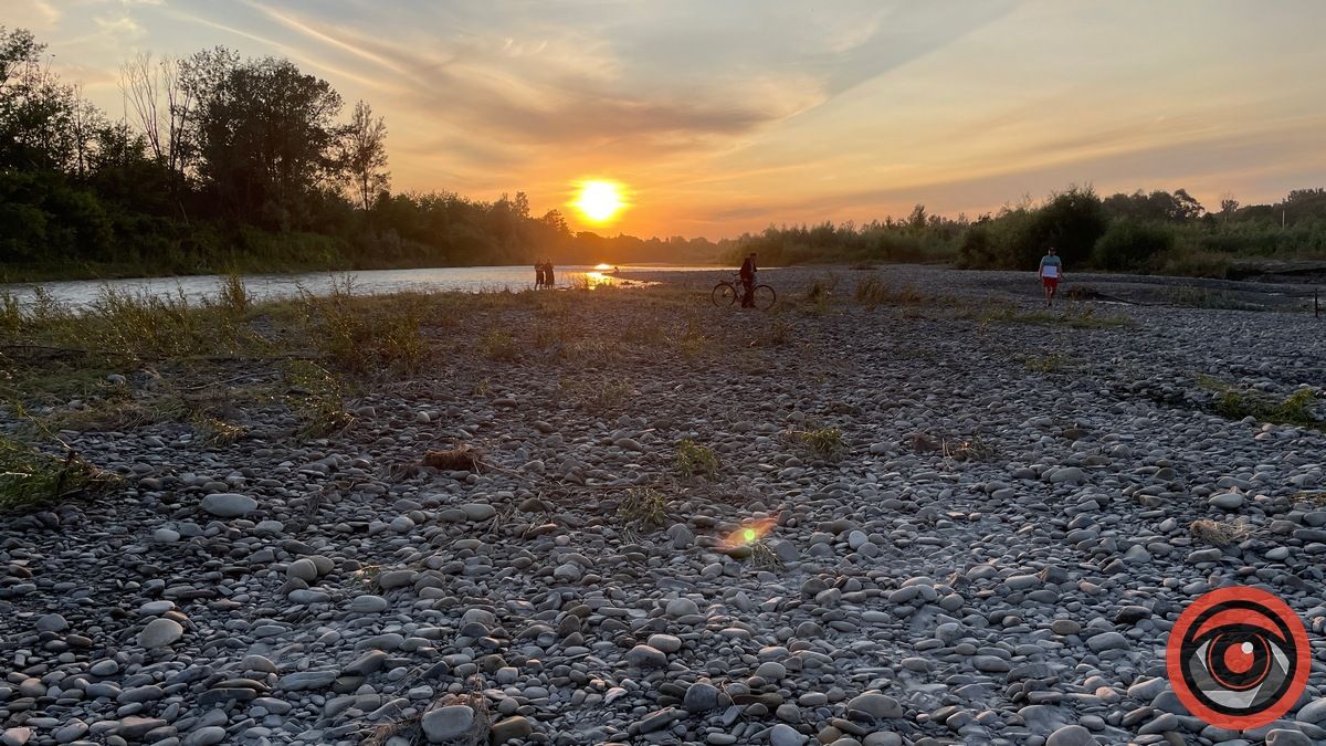 Як сонце ховається за Прут: фотомедитація коломийського надвечір'я 11