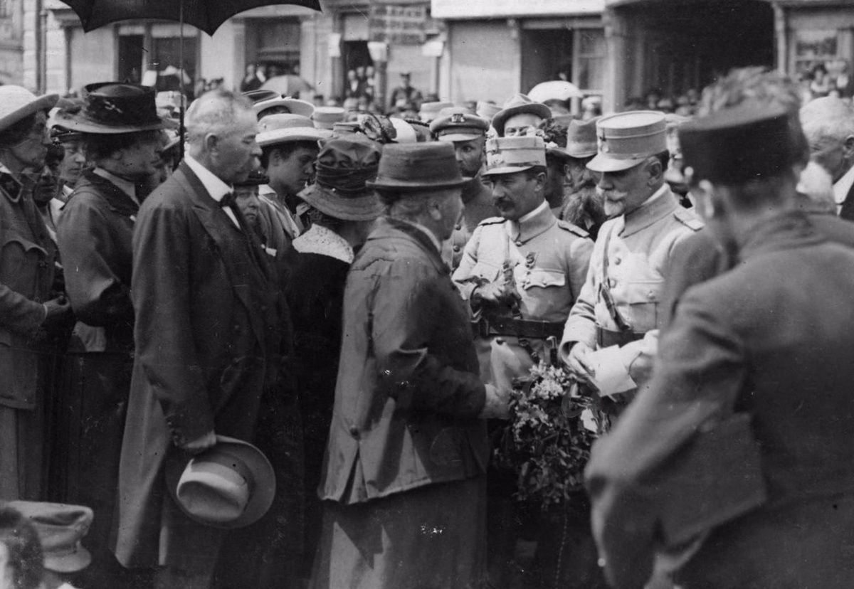 Коломия, 1919р.Румунські генерали: Ніколає Петала - командувач 4-м армійським корпусом (праворуч) та Якоб Задік- командувач 8 піхотною дивізією (ліворуч).