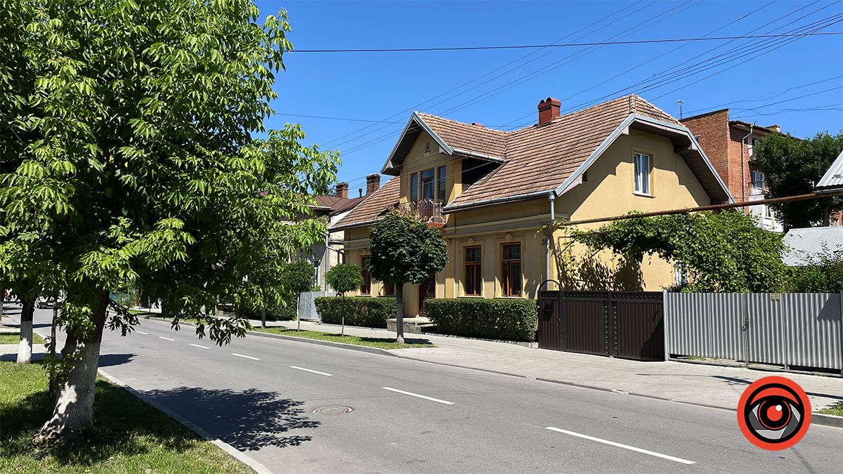 750 метрів вулицею Юрія Шкрумеляка в Коломиї 28