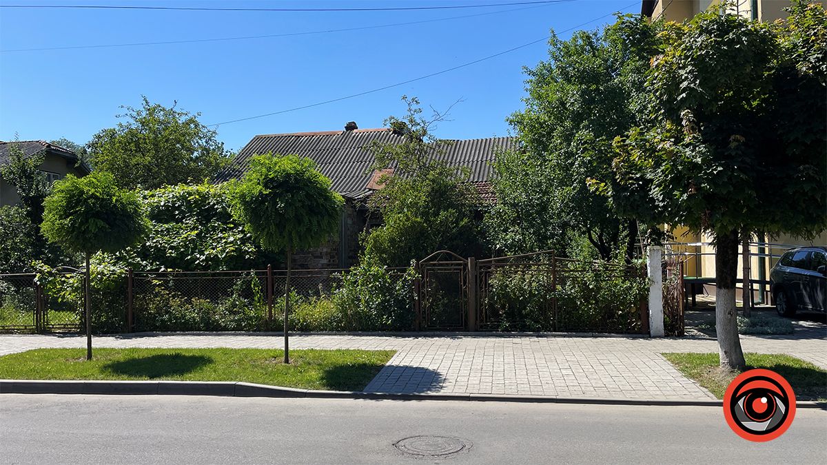 750 метрів вулицею Юрія Шкрумеляка в Коломиї 26