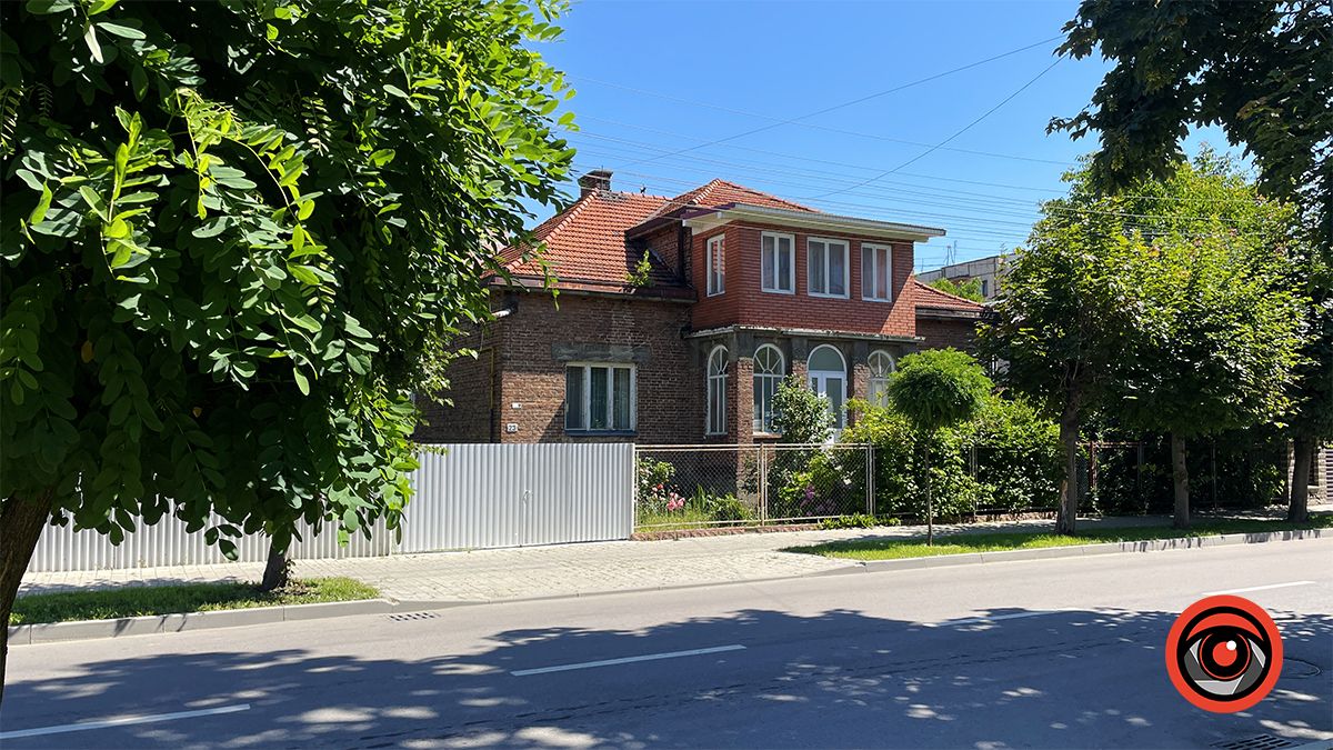 750 метрів вулицею Юрія Шкрумеляка в Коломиї 19